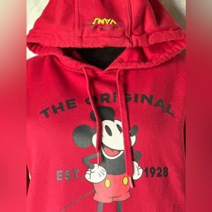 Epic Collaboration Disney and “Off The Wall” by Vans. Sweatshirt/Hoodie Red.